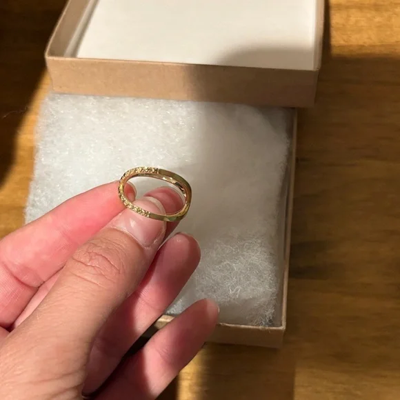 14k solid gold Gold Criss-Cross Ring - Picture 2 of 4